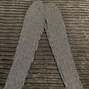 Vixen by Micheline Pitt Beetlejuice cigarette Pants Small